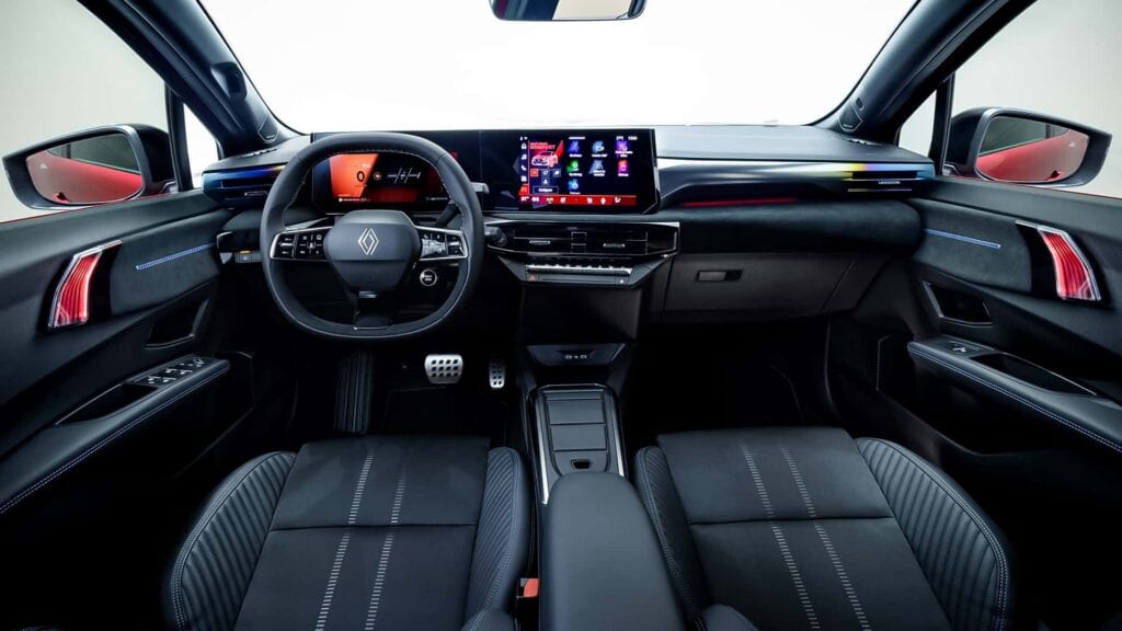 2026 Renault Clio iç mekan görünümü: dijital gösterge paneli ve multimedya ekranı